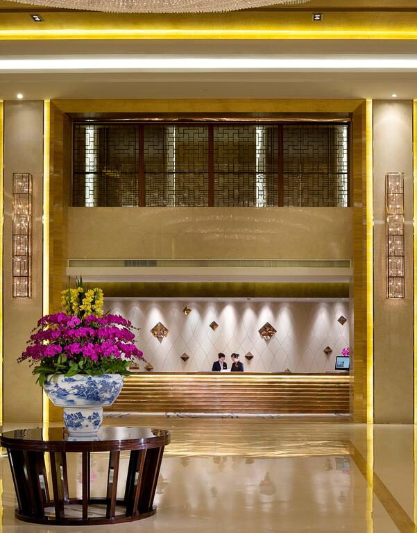 義(yì)烏(wū)博(bó)覽皇(huáng)冠(guān)假(jiǎ)日(rì)酒店(diàn) (14)