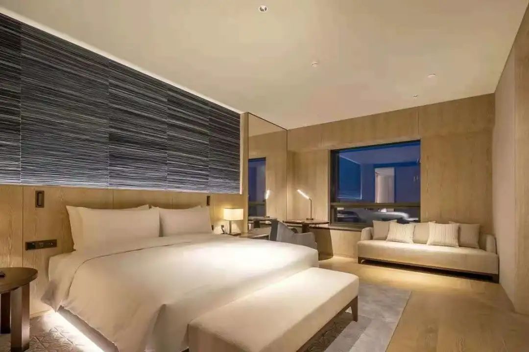 清(qīng)遠哥(gē)弟(dì)酒店(diàn) (7)