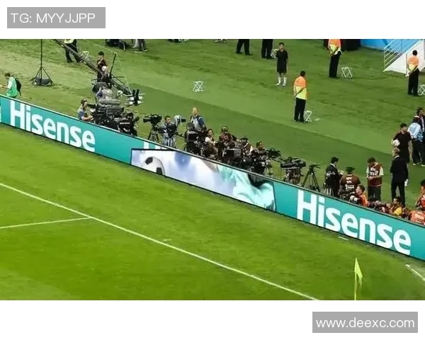 足球球星情绪瞬间合集展现赛场内外真情流露