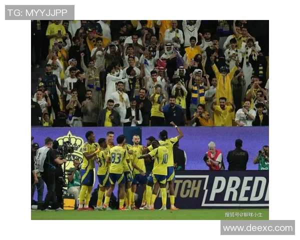 足球球星送球裤事件揭秘 揭开赠送者身份背后的故事